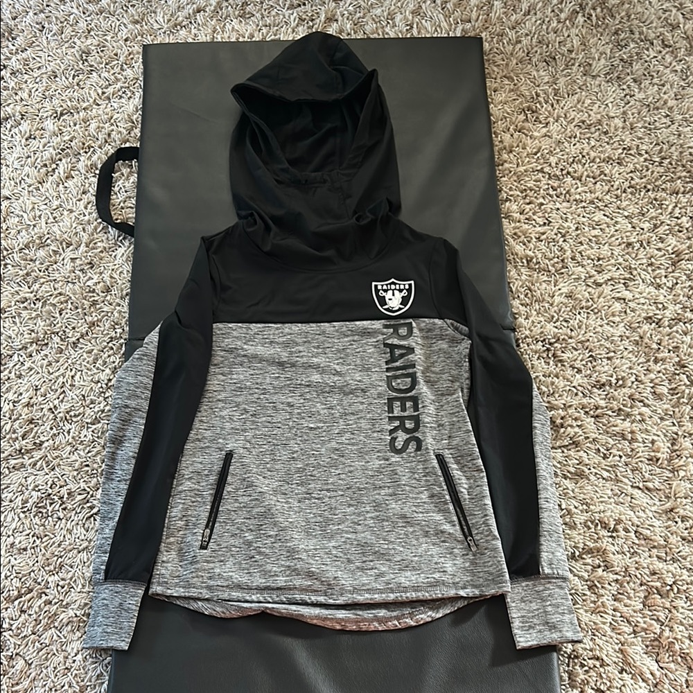 Raiders Women Black and Gray Hoodie, Size S